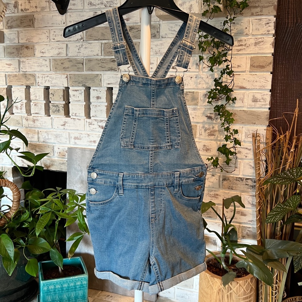 Girls Jean Overall Shorts. Youth Girls Size M 8/10